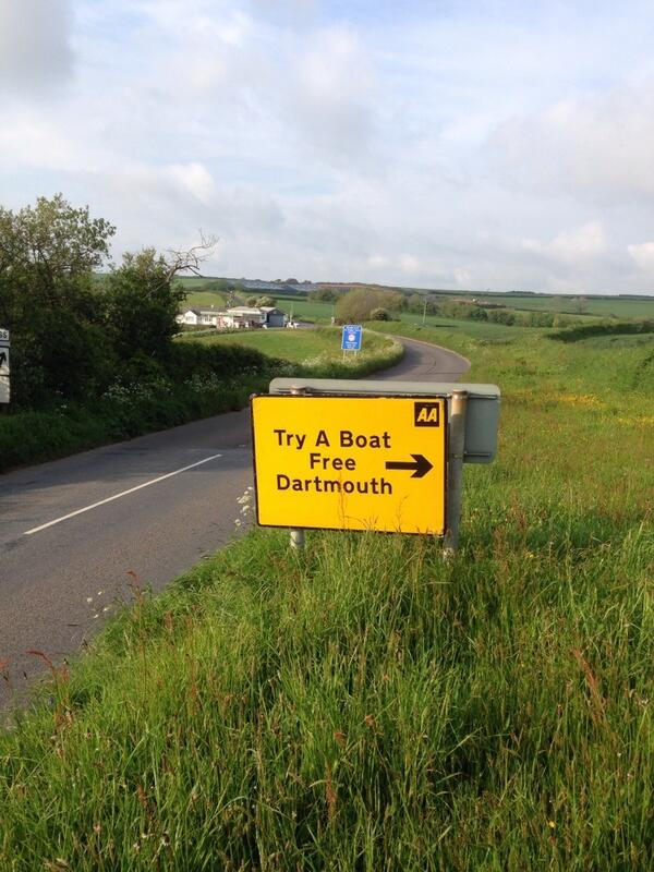 BMSouthWest's tweet photo. The signs went up today for #TryABoatFree Dartmouth follow them for fun on the water! @RYASW @SDC_Noss_Marine http://t.co/2WasAlyPUO