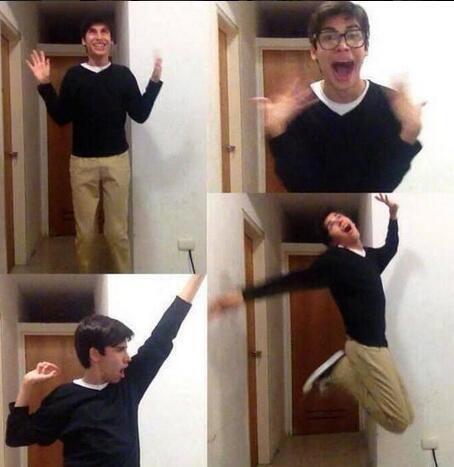_Yoselinsjsakws's tweet photo. YO: Cuando el chico que me gusta, me pone "hola" #MiercolesDeGanarSeguidores http://t.co/pFei1lekSW