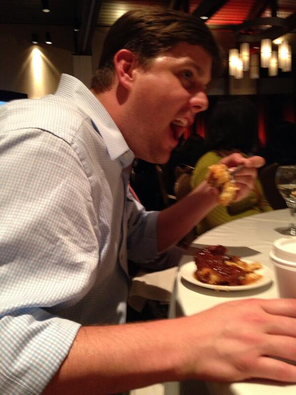 walkrmh3's tweet photo. Enjoying dessert at the back table... http://t.co/5R6GG50GZU