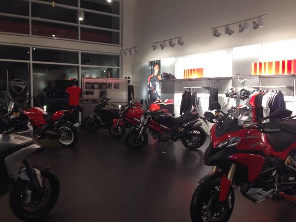 DucatiPanama's tweet photo. @Misha_ll por supuesto! En nuestro showroom en Costa del Este en la planta baja de la torre Bladex http://t.co/pNoYiDjGHz