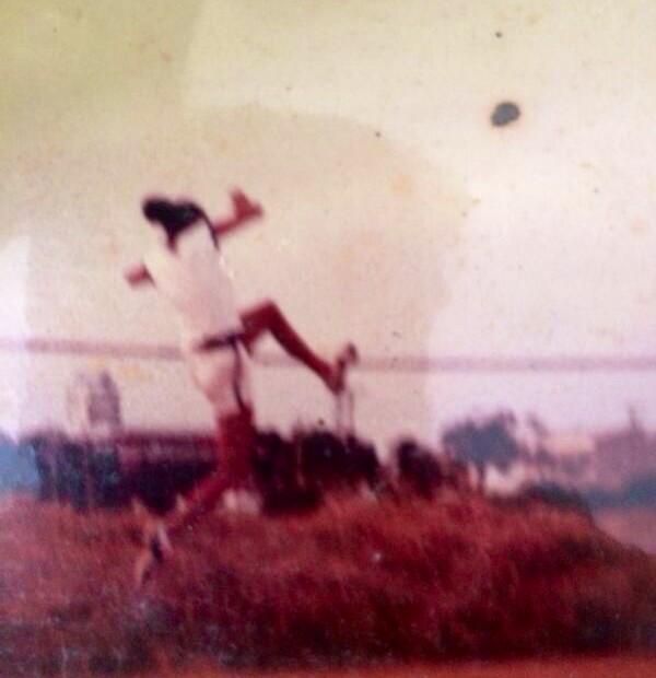 otaradel's tweet photo. High Jump - School Sports Meet #throwbackthursday http://t.co/4UEy6vgDSl