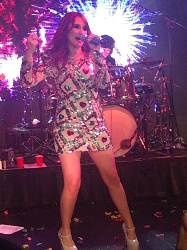  Dulce Maria. [11] - Page 26 BoNTdFsCQAACgjg