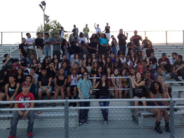 SeniorsOfNHS's tweet photo. Senior sunset!! http://t.co/c3nabPvg6Z