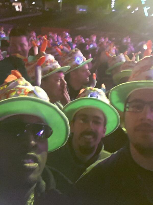 CiscoNetworkBly's tweet photo. The Dream Team in full effect! @CiscoLive #CLUS http://t.co/usXtF5FLXS
