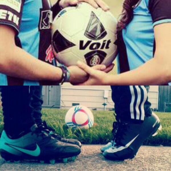 _BatmanOK's tweet image. El fútbol es una pasión que se vive de a DOS!