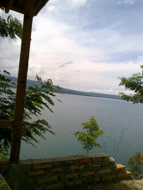 Edw_Sirait's tweet photo. Lake Toba http://t.co/8sLLyQVoiH