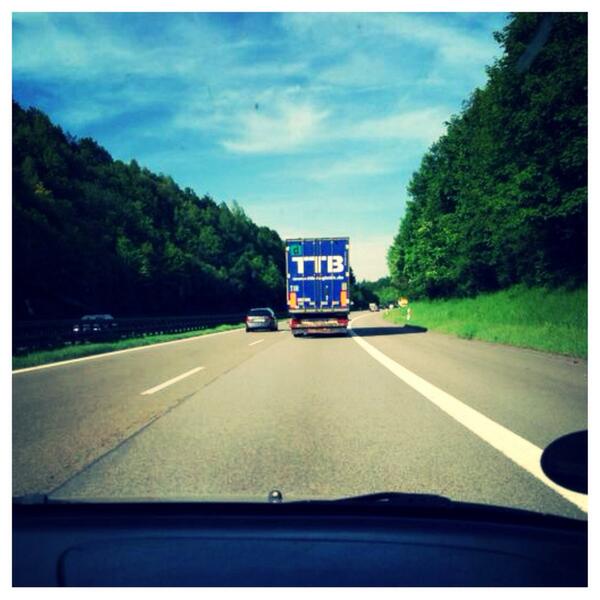 QueLaurence's tweet photo. @tscheeelo @SAM_Musik @kientzl @SimiOhne #TTB 😉👍 http://t.co/FRkjt0daGJ