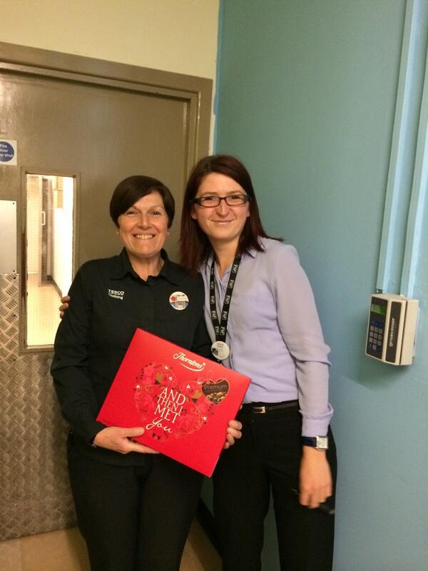 Celebrating great service on F&amp;F at smile and chat #buildingabetterbarhill <a href="/Lrhaynesman/">Leigh Haynes</a> <a href="/greenbhoygerry/">Bill Glennie</a> <a href="/gemma_rai/">Gemma Riley</a>