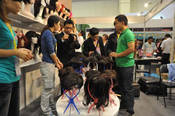 chinasunny123's tweet image. Is the hair translation popular in your county