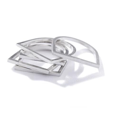 SarahAnneCorder's tweet photo. Eermagod! These rings! On my fingers NOW! So simple &amp; beautiful. Must have please @afashionfriend @famkek #AFFxFamke http://t.co/1Wnkcn35uO