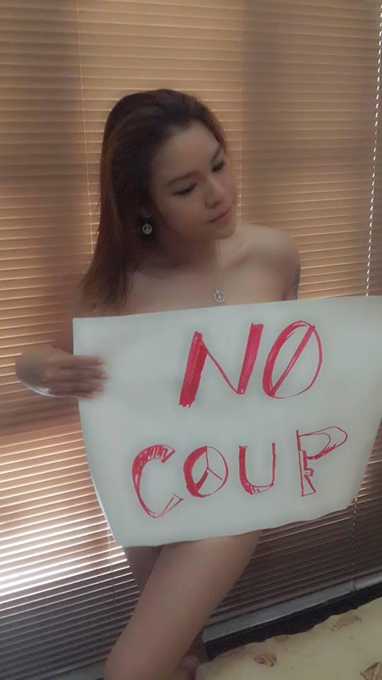 bygon2's tweet photo. #NoCoupNoWar http://t.co/rDa7U5dA2l