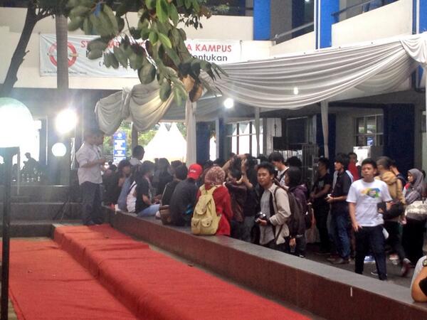GridGamesID's tweet photo. Apakah kalian sudah siap untuk mengikuti Beauty Photo Competition di #CHIPFiesta 2014? http://t.co/cyOd1XBGG5