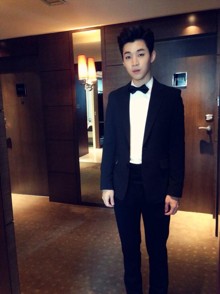Henry Lau on Twitter: &ldquo;all ready for the red carpet! http://t.co