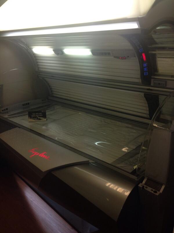 TanLounge1's tweet photo. ☀ Only the best for our customers ☀ http://t.co/clLye4XEDq