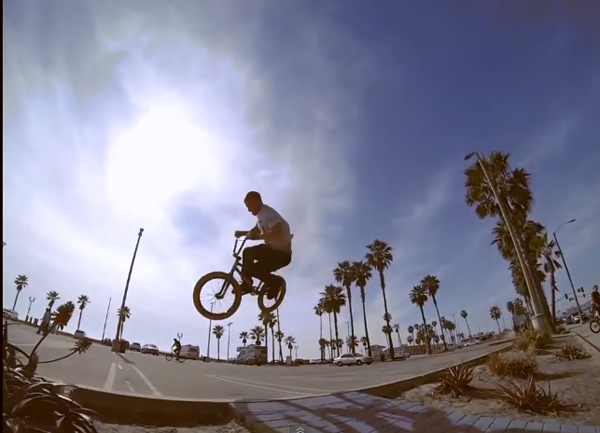 > <a href="/seanmorr1/">Sean Morr</a> <a href="/TomVillarreal/">tom villarreal</a> <a href="/YoMorganLong/">Morgan Long</a> Beach Cruisin' 

bmxunion.com/blog/daily/we-…
^ VIDEO!

#BMX