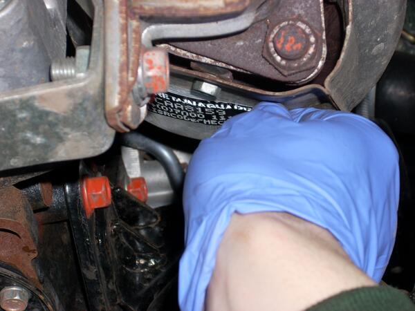 ASPolice's tweet photo. We've had 7 catalytic converter thefts recently in #Clutton #MidsomerNorton #Radstock. http://t.co/BD6HiW1FG1 http://t.co/2CLzQycsd2
