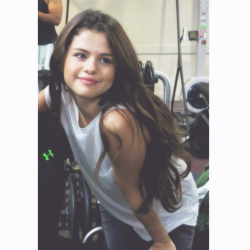SelenaGomezPax's tweet photo. ICON #PACK37 http://t.co/AVRfZ3IJvH