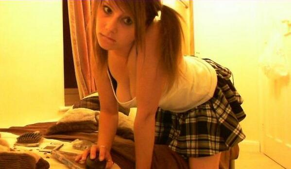 behowells's tweet image. "@LooseSlutLaura: An older pic of me! #sexy #cleavage #bunches http://t.co/wCF9lmoTmh"