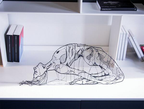 VolvMedia's tweet photo. 3D pen allows artist to draw on air. So many possibilities! http://t.co/40jbCC5lGW http://t.co/yjpuztE8A2