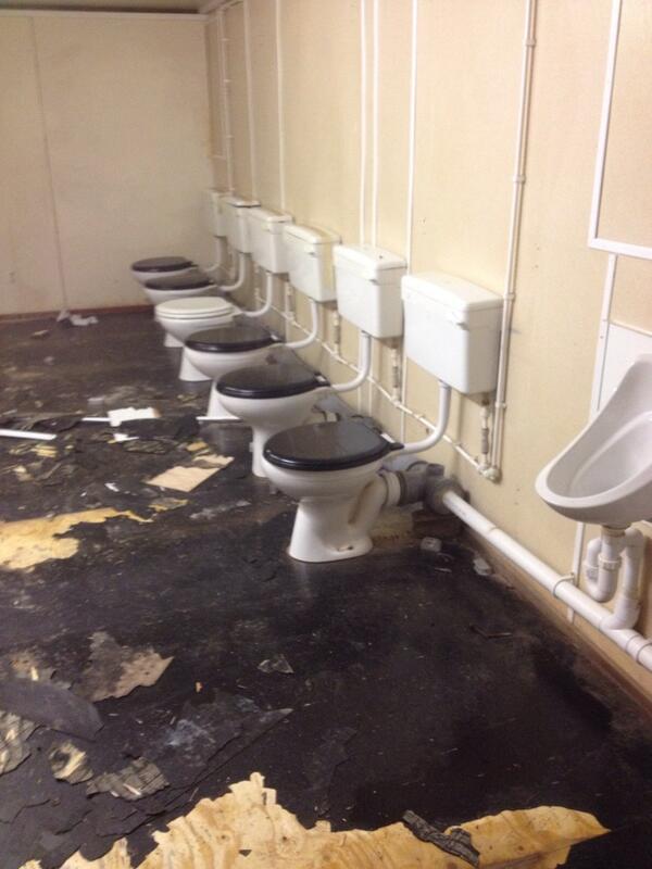 mutchy84's tweet photo. @_youhadonejob where are the dividers http://t.co/HqDYrq6msb