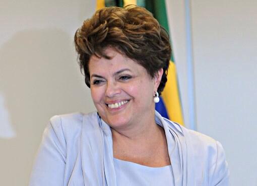 diImabr's tweet photo. Bom dia pra quem, assim como eu, acordou linda e meiga!!! ❤️ http://t.co/C2J1F5MIHY