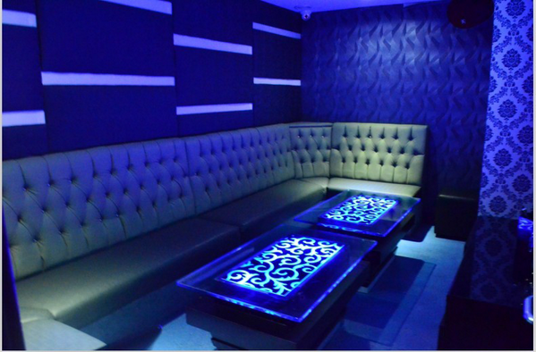 MBoxKaraoke's tweet photo. Hire a room at MBox and host your own private karaoke party with friends in one of our unique karaoke rooms. http://t.co/Ou9icGH9b7