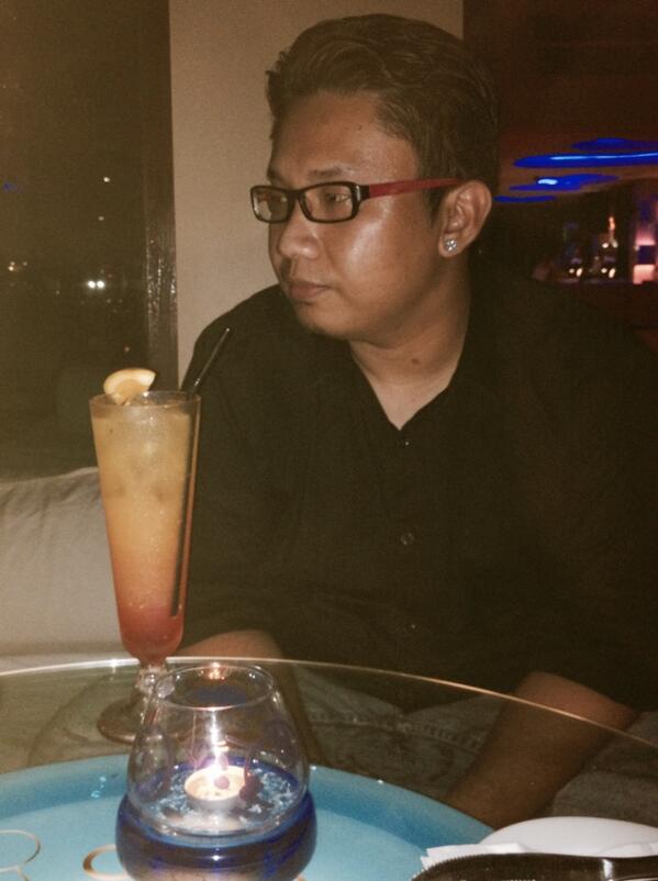 boyazrul's tweet photo. #chillin #drinkin #rooftop #dinner #kl http://t.co/8nYoMiEEGZ