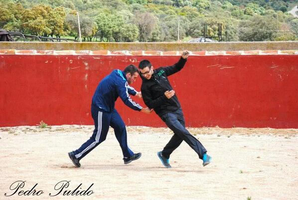 rodibenlliure's tweet photo. Un poquito de retienta en Samuel Flores @AlbertoJover6 jajajajajaj http://t.co/1XqUArNoNJ