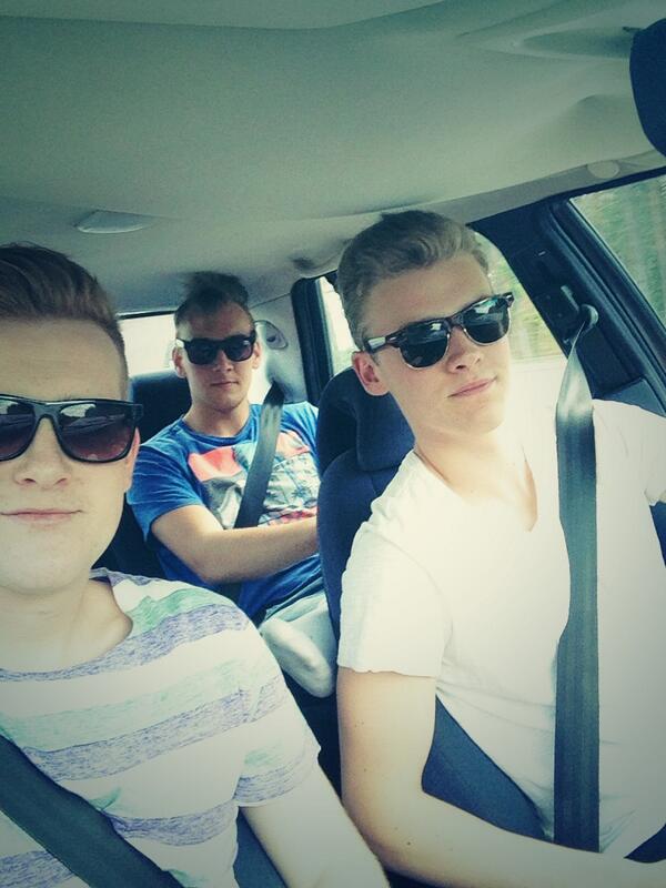 awretman's tweet photo. #roadtonapa #carone @NorrmanJesper @JeesperJacobson @felixfrisk @JohnSjdin @pontusg http://t.co/14P3tiohd5