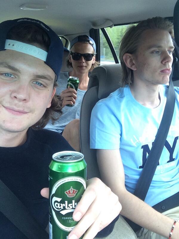 pontusg's tweet photo. Roadtrip ! #cartwo #AFN @JeesperJacobson @JohnSjdin @awretman @felixfrisk @NorrmanJesper http://t.co/bgUHchwzAX