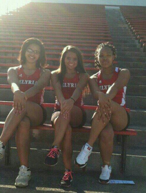 ElyriaHighBabes's tweet photo. 😍😍😍 @bri_logsdon @alyssa_schaefer @peeboone #ThirstTrapThursday #Legsssss http://t.co/4VI3qyUaOP