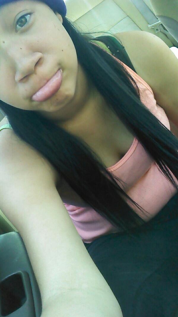 CeeCee_TooBhadd's tweet photo. Chillen yesterday after school (: http://t.co/Q55TwWhNyX