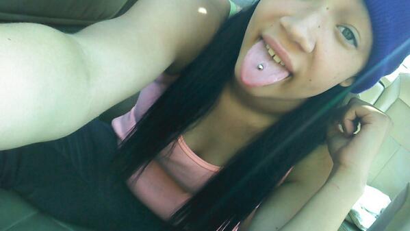 CeeCee_TooBhadd's tweet photo. Chillen yesterday after school (: http://t.co/Q55TwWhNyX