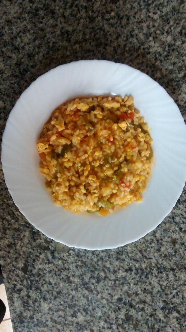 Cocina_MamaRec's tweet photo. #Arroz mejicano con formula de #Burritos casera http://t.co/CxSncfA4YP