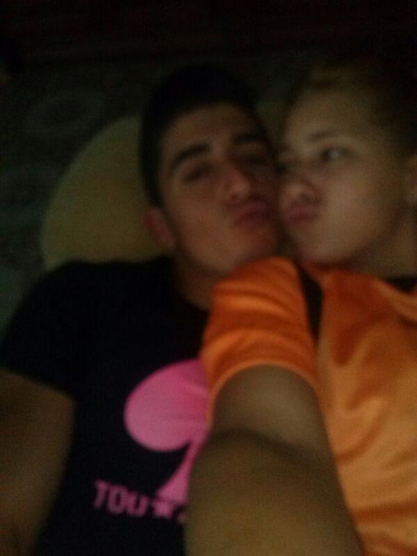 pinta_coin's tweet photo. @nuriathu moorritos con mi gorda http://t.co/CjsA5CFxi1
