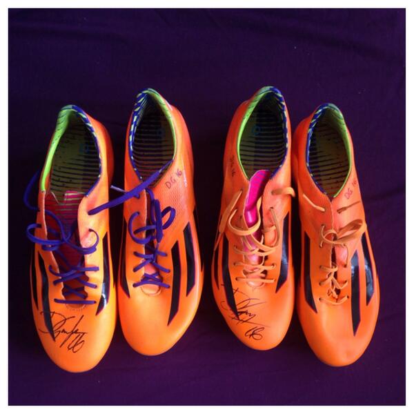 dwightgayle's tweet photo. Giving away these worn boots from villa and west brom away to random 2 who are following and rt before 7pm tonight http://t.co/xS3VEBqDzU