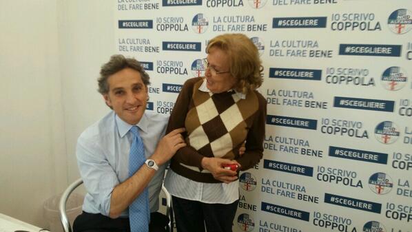Michele_Coppola's tweet photo. #BuonCompleanno #MariaGrazia .. la ns apprendista di sempre! #scegliere #insieme http://t.co/bNgF7tkQ9w