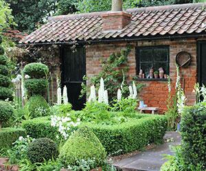 clickandimprove's tweet image. "@homesandgardens: Detailed perfection in Marylyn Abbott's Topiarist Garden at #WestGreenHouse #RHSChelsea @gpjbaker http://t.co/I7R8GPe5ik"