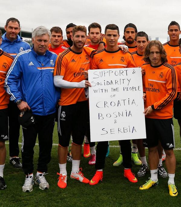 "Kraljevska" podrška #halamadrid #Balkanfloods #poplave #rtsvesti bit.ly/1jGt6k5