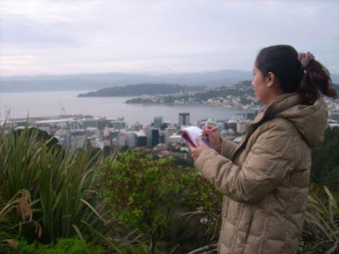 singasari's tweet photo. http://t.co/A1fxxdfB5y >> See the beautiful scene, then capture it. That's a different way rather than just see. Her ways.