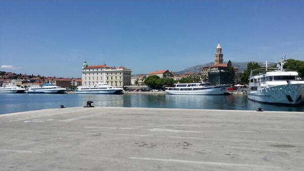 Schmidt92Lars's tweet photo. Leaving hot day in Split behind, for a cooling night at the Island of Vis. Fort George leased for swedish sailors. http://t.co/u4YT1Glcgy
