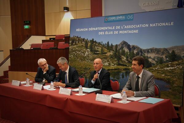 eciotti's tweet image. Réunion départementale de l'Association Nationale des Élus de Montagne au @CG06 avec @laurentwauquiez. #ANEMCG06