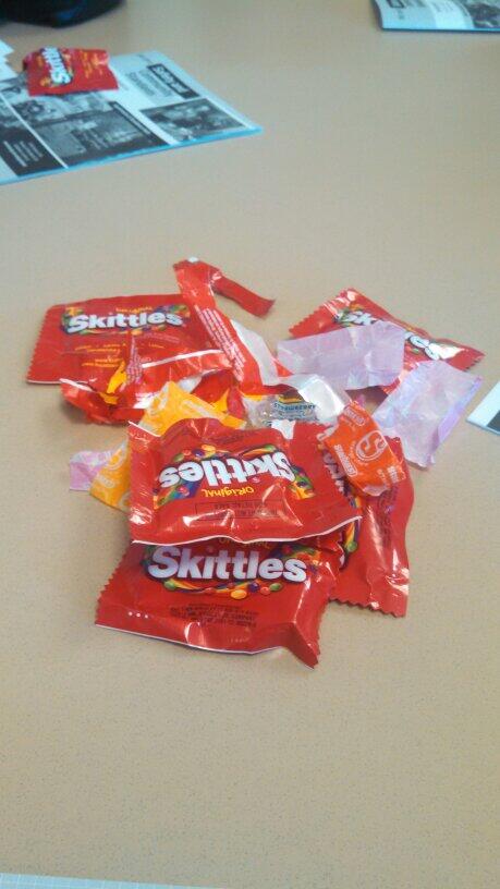 ReimerMeThis's tweet photo. Conduct training calories @Mattmh86, @short4elizabeth has outdone your sugar supplements. #HRLSummer #tastetherainbow http://t.co/U3Vqn3TcTE