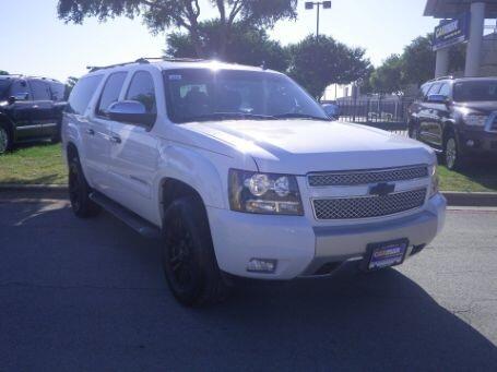 edwardsjon470's tweet photo. You've got to see this 2008 Chevrolet Suburban 1500 LT at #carmax http://t.co/NEzUVURQp0 http://t.co/bW3EX3ZXuu