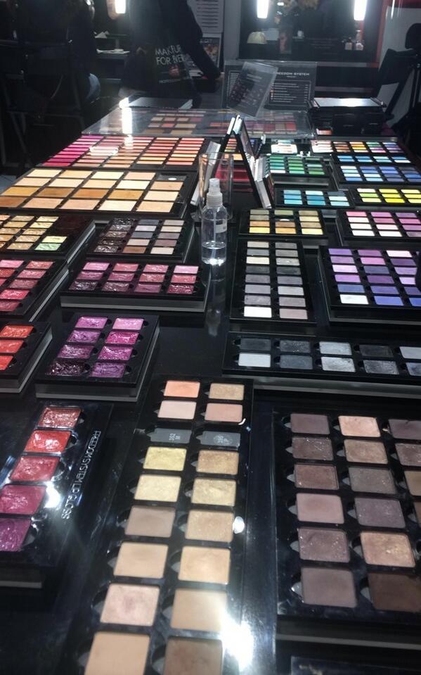 Influenster's tweet image. #ColorMePretty
