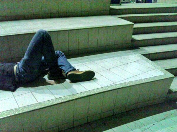 tyronsee's tweet photo. 3am and still working #ratrace http://t.co/QrfPuimsvV