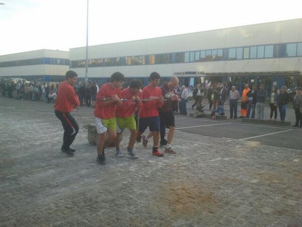 El jueves pasado nuestro equipo gano a los bueyes,ZORIONAK equipo.45 clavos en 20 minutos y sobraus!!!