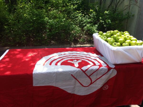 uoCoopCareers's tweet photo. Join us for the #uOttawa walk of the two bridges. Come enjoy the sun! http://t.co/GBsxzJoHAd