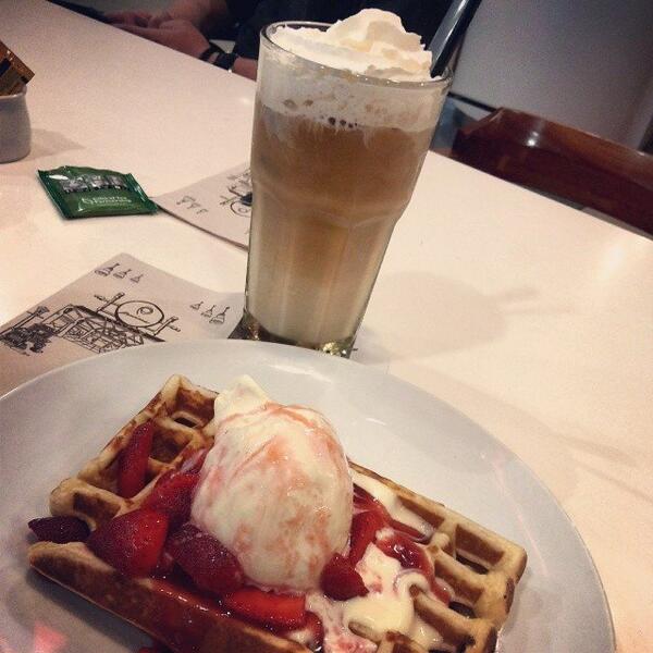 2dayswork's tweet image. Waffle time #pancious #waffle #coffee #food #foodie #foodism #foodholic #foodlover #foodporn #instafood #goodtast...