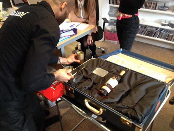 higginsmark's tweet photo. A nice man has come to the office to make us a #UberLibre. Big up @BacardiUK. http://t.co/NMs8fO8d7L